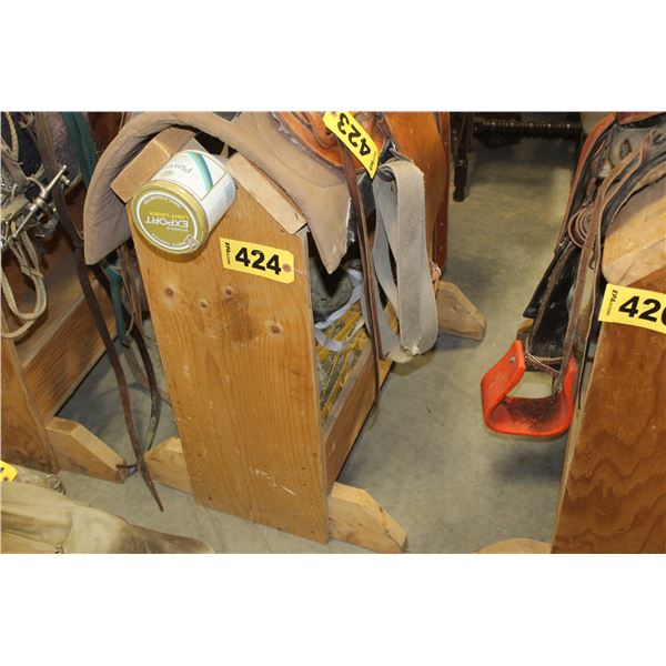 SADDLE RACK