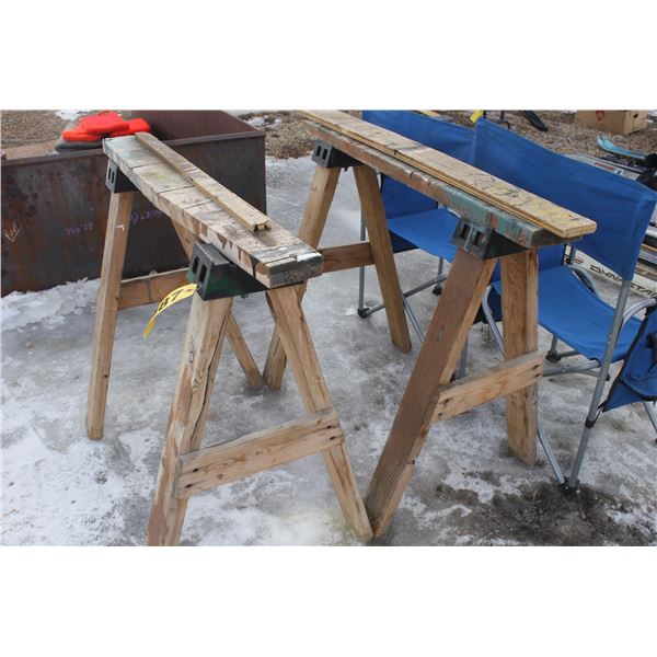 2 SAW HORSES, 2 FOLDING CAMPING CHAIRS