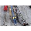 Image 2 : 4 SETS OF SKIS, 2 CURLING BROOMS