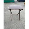 Image 1 : folding table
