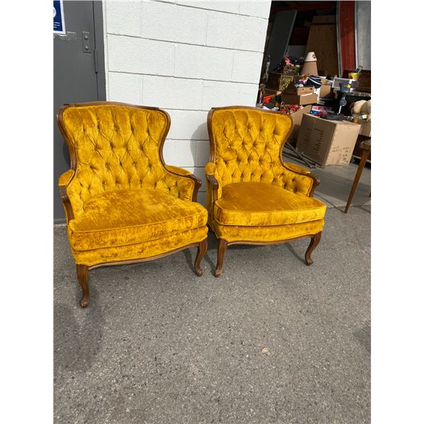 Pair retro chairs