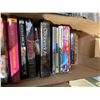 Image 1 : Box books