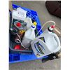 Image 1 : round up chemicals and paint