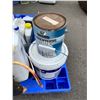 Image 2 : round up chemicals and paint