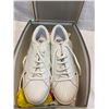 Image 1 : New size 9 shoes