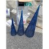 Image 2 : 3 glitter cone trees