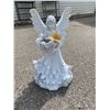 Image 1 : Angel statue