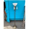 Image 1 : Floor Lamp