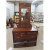Image 1 : Vintage Dresser w Mirror 33"H 43"W 17"D