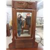 Image 3 : Vintage Dresser w Mirror 33"H 43"W 17"D