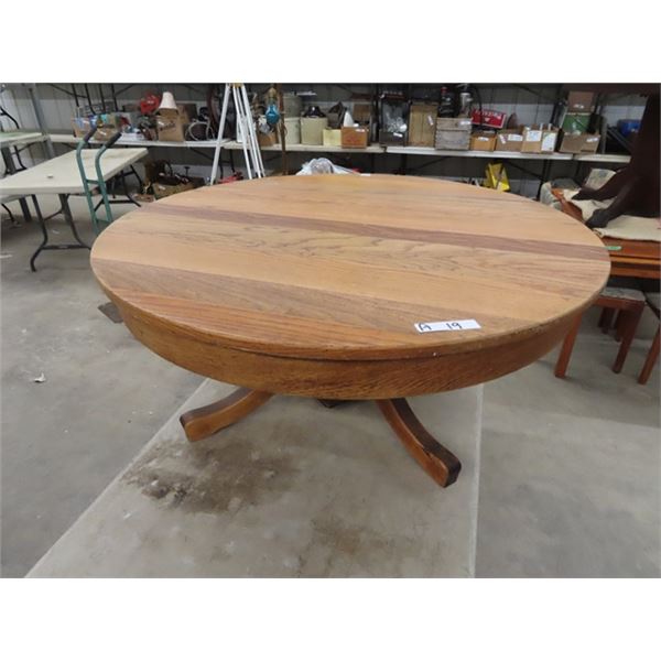 Oak Pedital Coffee Table 46 RD 18 H