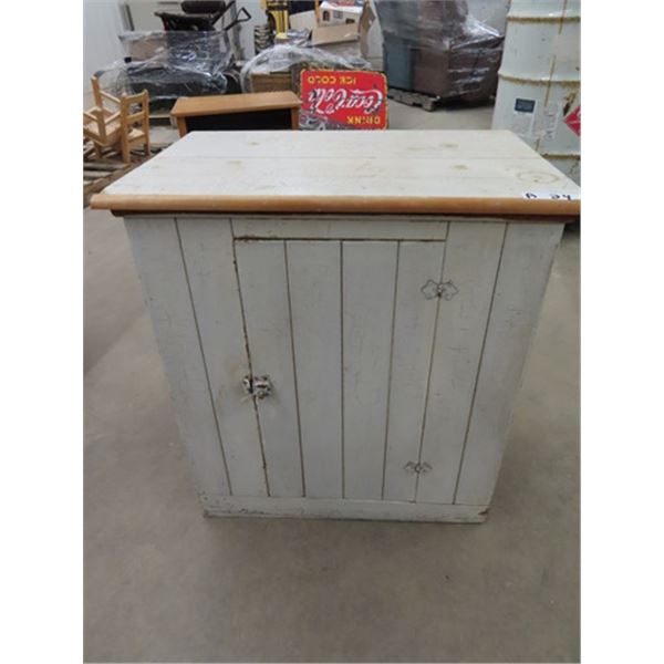 Painted Wash Stand 29"H 27"W 18"D