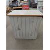 Image 1 : Painted Wash Stand 29"H 27"W 18"D