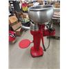 Image 2 : McCormick Deering 5S Floor Model Cream Separator Hand or Electric