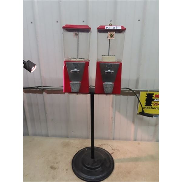 "DAK" Double Head Candy Machine 25 Cents w Key