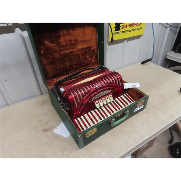 Titano Accordion & Case