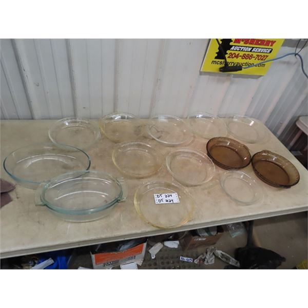 (DT) Pyrex Pie Plates & Casserole