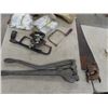 Image 2 : 4 Carpenters Belts, 2 Bags Fencing Insulators, * Plus More!