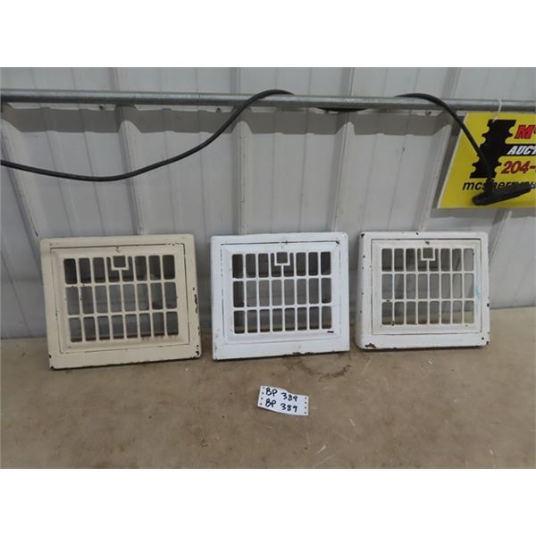 3 Metal Heating Grates