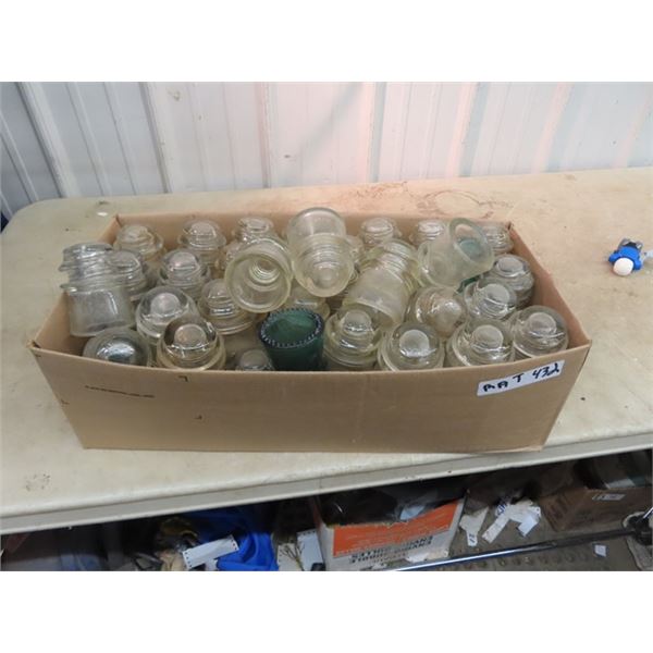 (MAT) Appox 50 Insulators- 2 Layers in Pic