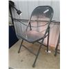 Image 2 : 3 Small Folding Chairs