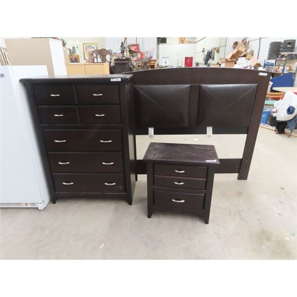 Modern 3 Pc Bedroom Set- 7 Drawer Dresser 55"x 35" x 19", 3 Drawer Nite Stand 28" x 27" x 17"  & Hea