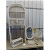 Image 1 : 5 Pc Wicker Bathroom Set - Self - Mirror & More!