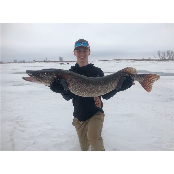 North Dakota Pike Spearing - Safari Unlimited