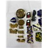 Image 2 : Lot Of US WW2/1950's Insignia