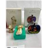 Image 2 : 4 Ornaments, Christmas And Halloween