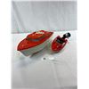 Image 1 : 2 Vintage Plastic Boats, Untested, Both Take Batteries