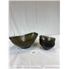Image 1 : Black Plastic with Gold Flecks 1956 Styson art Salad Bowl Set 1 large 6 Small