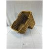 Image 1 : Nice Vintage Wicker Basket Car seat notched Basket