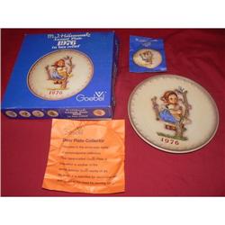 Hummel #269 Apple Tree Girl 1976 Plate w/box #1677985