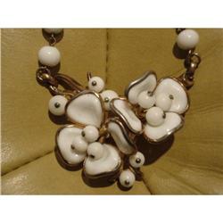Vintage Trifari Brooch & Choker Set White #1678184