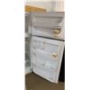 Image 5 : CROSLEY FRIDGE FREEZER- WHITE LOCATED IN FORT MCMURRAY