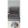 Image 2 : BLACK BAR STOOL - ADJUSTABLE HEIGHTS