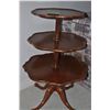 Image 2 : 3 tiered table