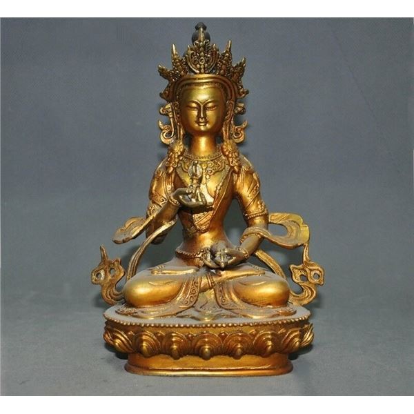 A GILT BRONZE KWANYIN BUDDHA FIGURE QING DYNASTY.