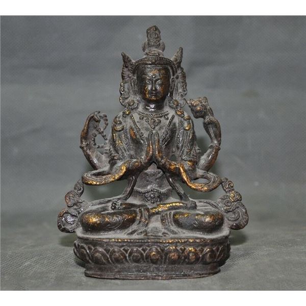 A GILT BRONZE GUANYIN BUDDHA FIGURE QING DYNASTY.