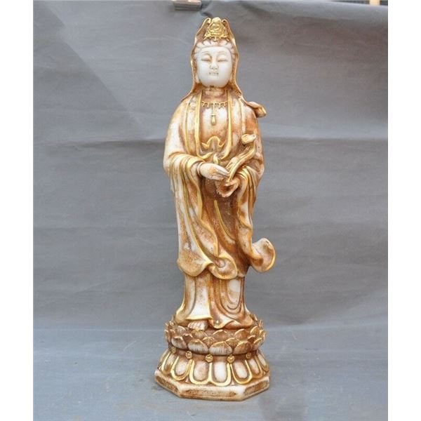 A WHITE JADE GILT KWANYIN BUDDHA FIGURE QING DYNASTY.