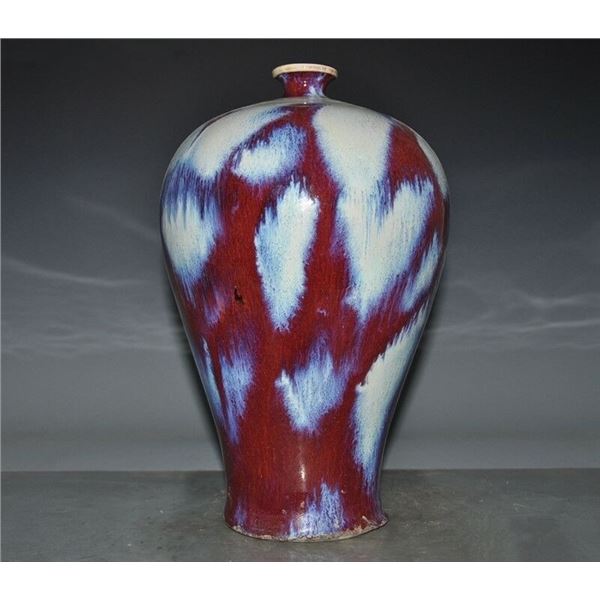 A WHITE SPLASH MEIPING VASE QING DYNASTY.