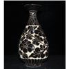 Image 5 : A CIZHOU KILN FLOWER BOTTLE VASE MING DYNASTY.