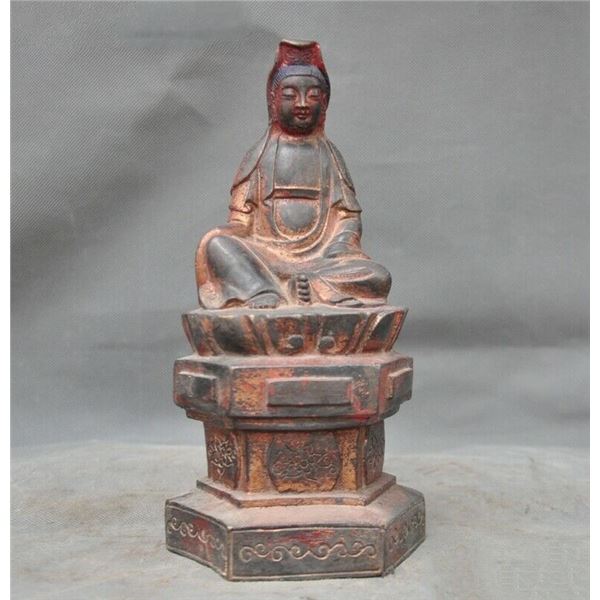 A GILT BRONZE KWANYIN BUDDHA FIGURE QING DYNASTY.