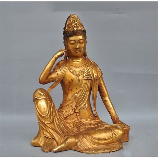 A GILT BRONZE KWANYIN BUDDHA FIGURE QING DYNASTY.