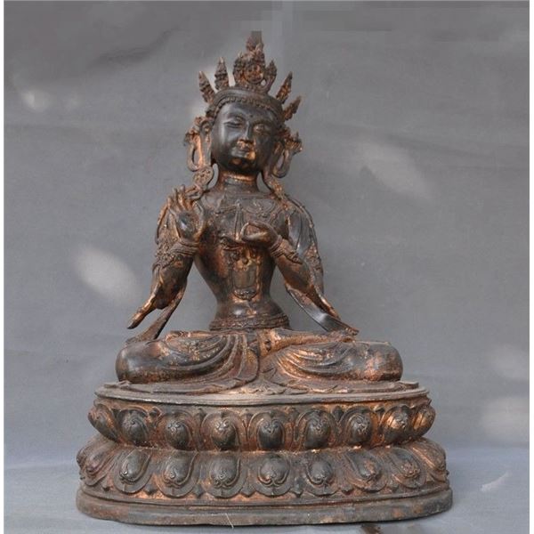 A GILT BRONZE GUANYIN BUDDHA FIGURE QING DYNASTY.