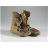 Image 1 : CREE PLAINS HIDE MOCCASINS FLORAL BEADING