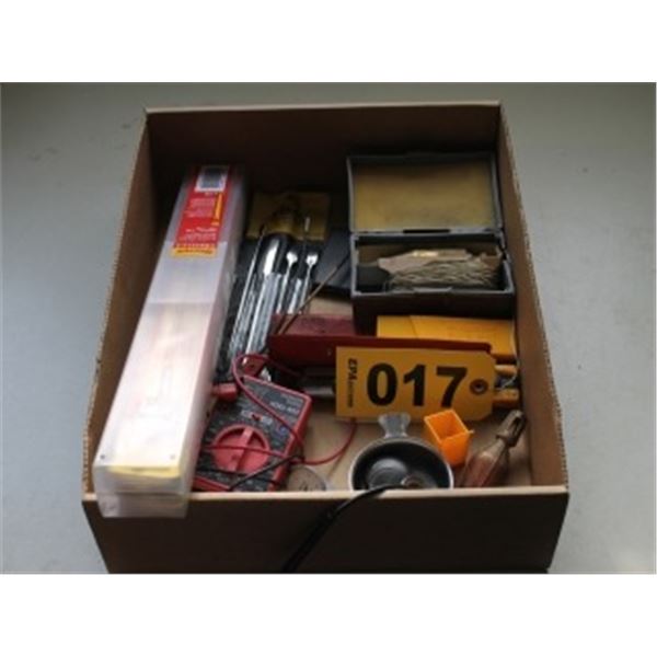 2 PLUMBING BOBS, HACKSAW BLADES, 4 PIECE SPATULA SET, MULTIMETER & RADIUS GAUGE SETS