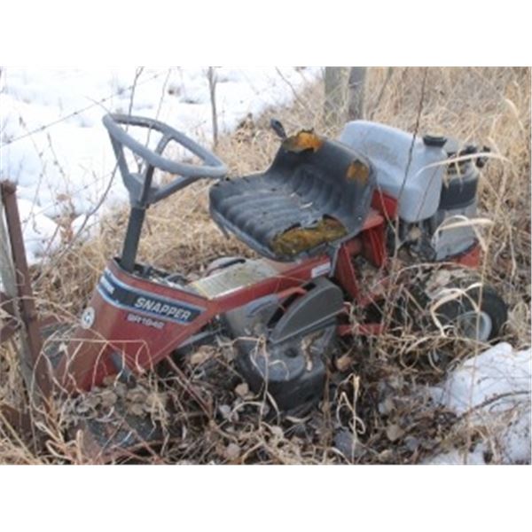 SNAPPER 43" MOWER