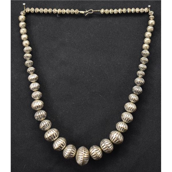 NAVAJO INDIAN NECKLACE
